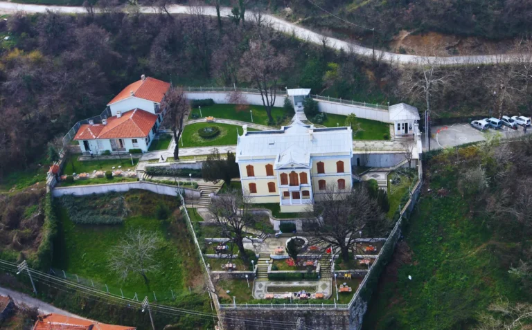 Bursa Hünkar Köşkü havadan görünümü ve çevresindeki yeşil alanlar