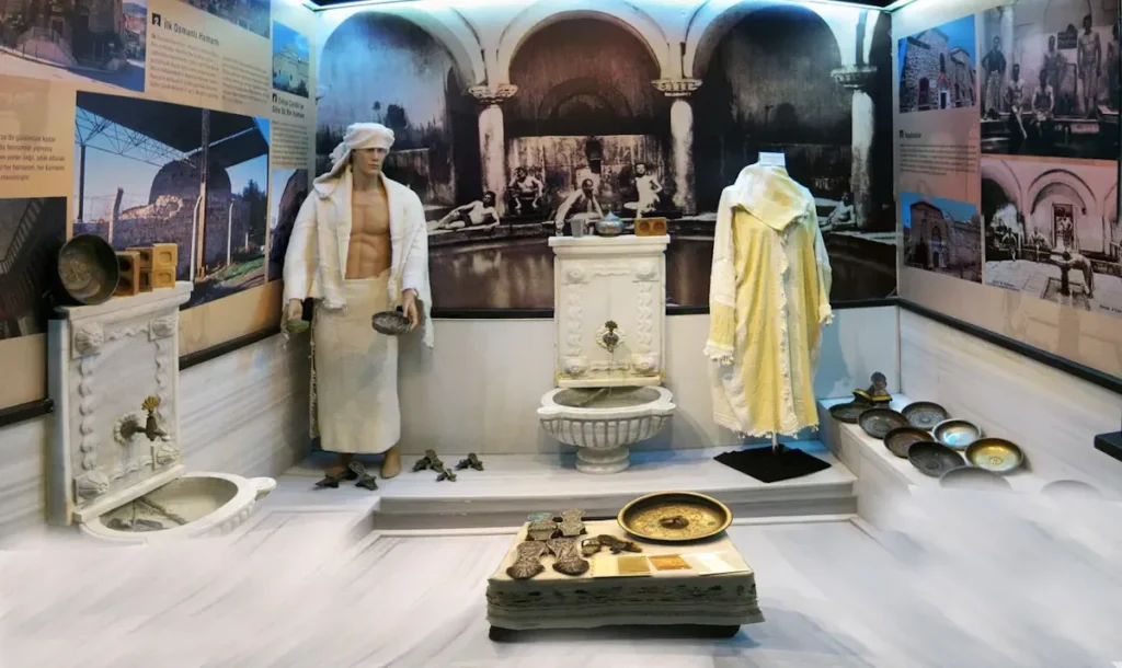 Bursa Kent Müzesi hamam kültürü sergisi ve mankenler